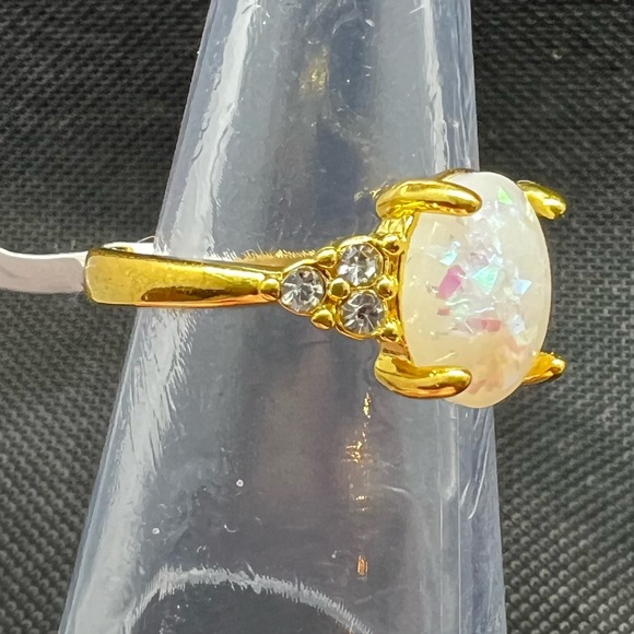 🆕 opal golden ring - Picture 4 of 4